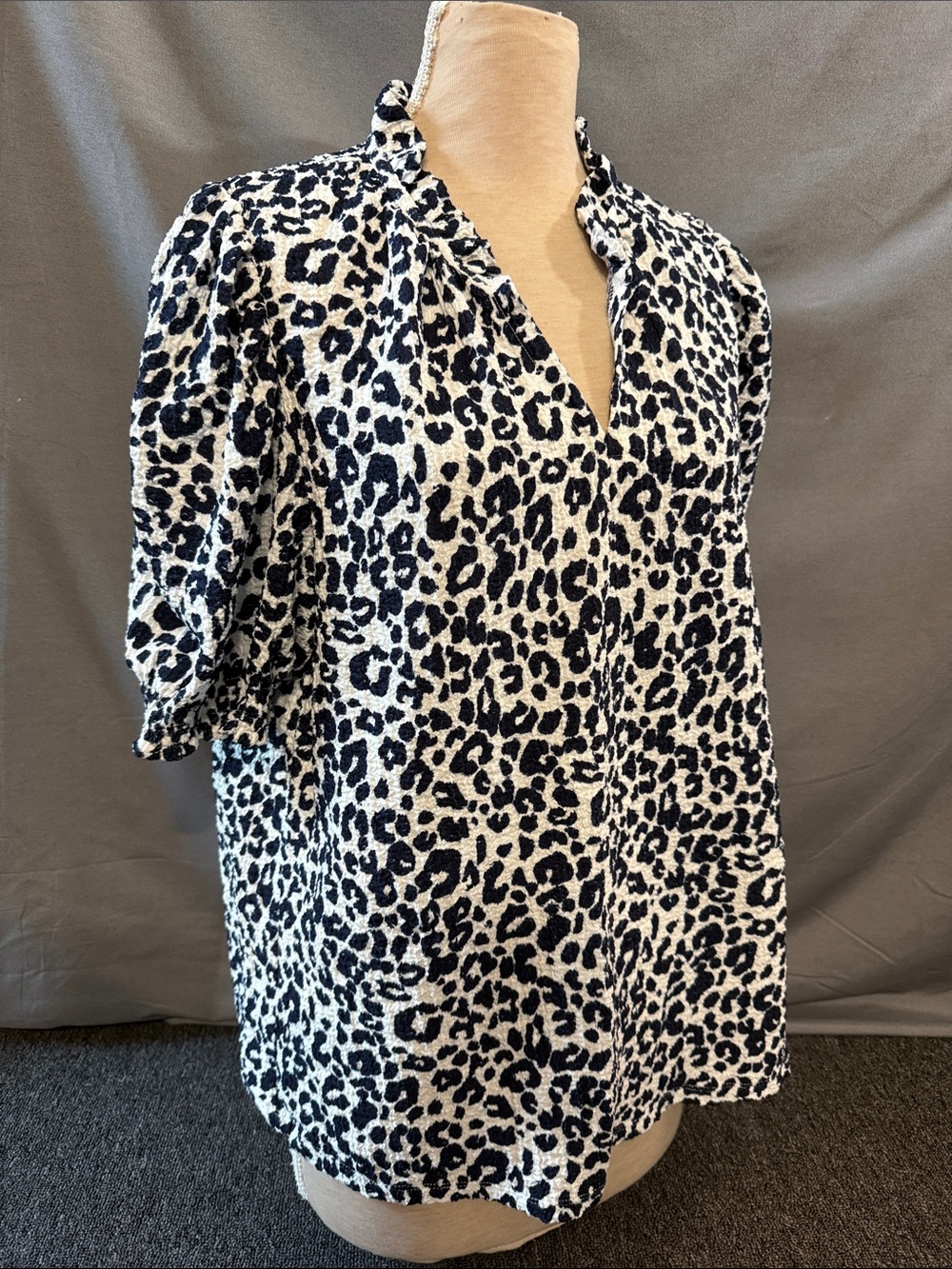 LOFT Women's black white Leopard Print Stitchy Ruffle Puff Sleeve Blouse XL